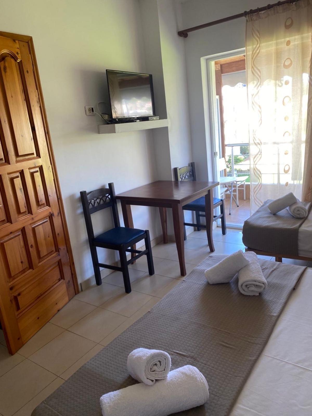 Ilias Family Rooms Himare Luaran gambar
